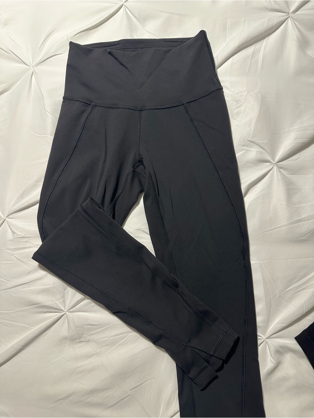 lululemon athletica Wunder Train High-Rise tight 25” with Hem slit